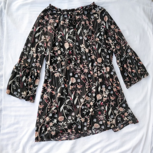 Black Floral Dress - Picture 2 of 4